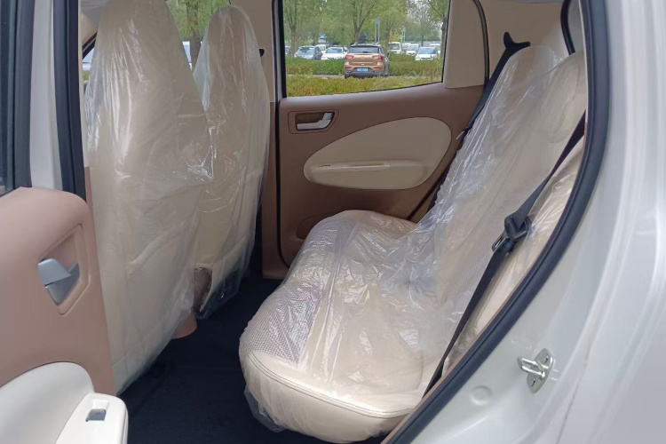 五菱汽车 宏光MINIEV 2025款 四门版 进阶款中控内饰7003