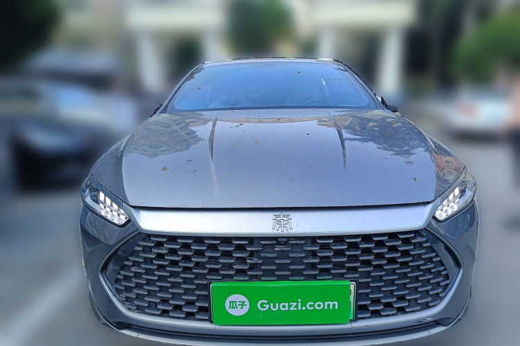 比亚迪 秦PLUS 2023款 冠军版 DM-i 55KM超越型车身外观2