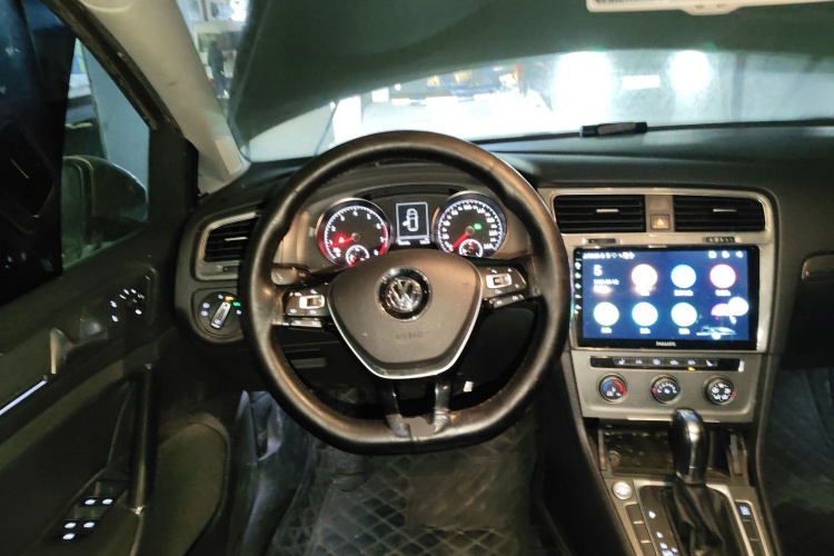 大众 高尔夫 2015款 1.4TSI 自动豪华型中控内饰13
