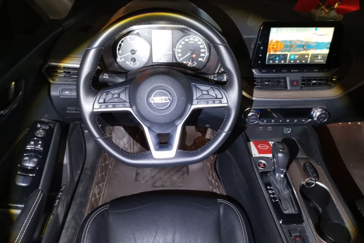 日产 天籁 2021款 2.0L XL 舒适版中控内饰13