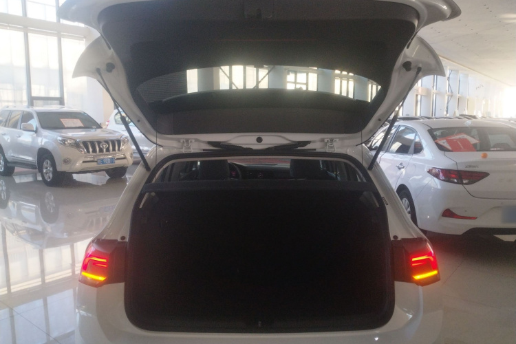 大众 高尔夫 2023款 改款 280TSI DSG Pro局部细节23