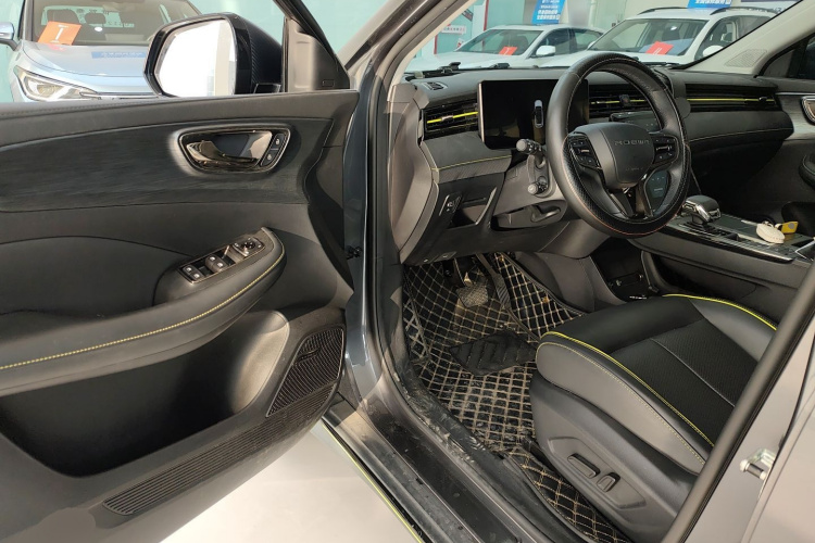 荣威RX5 2021款 PLUS 330TGI 自动国潮智臻版中控内饰20