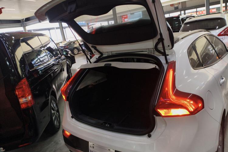 沃尔沃V40 2015款 Cross Country T5 AWD 智雅版中控内饰23