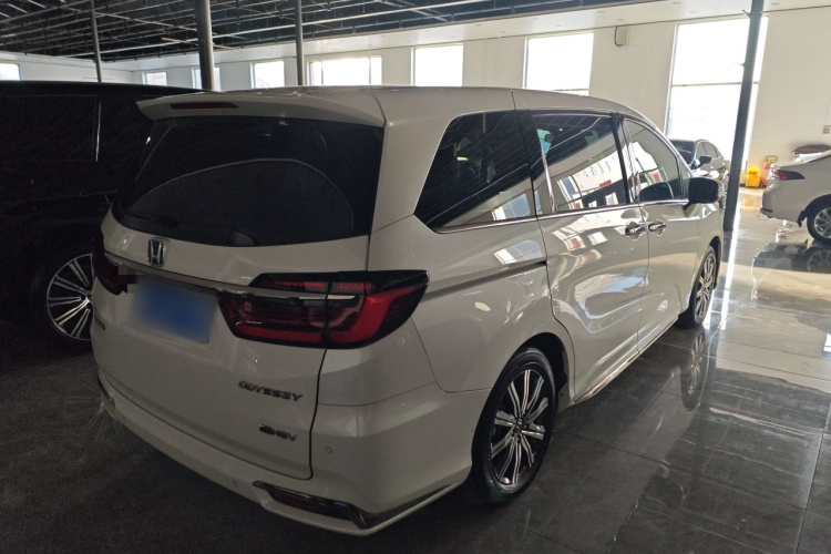 本田 奥德赛 2024款 2.0L e:HEV 锐·智享版车身外观7