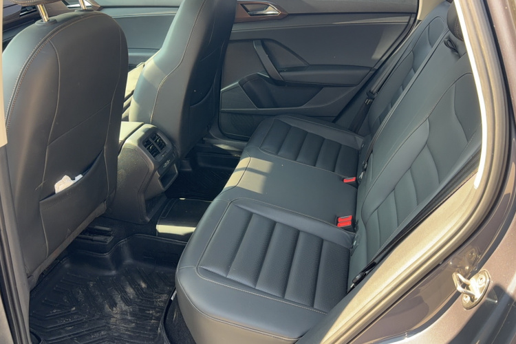 大众 途岳 2019款 280TSI 两驱旗舰版 国V中控内饰7004