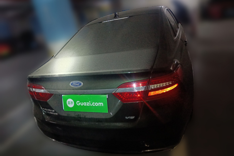 福特 金牛座 2017款 EcoBoost 325 V6旗舰型车身外观6