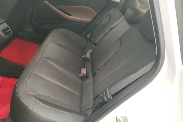 别克 威朗 2022款 Pro 533T 乐享版中控内饰7004