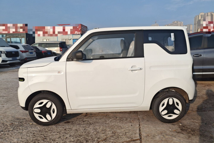 吉利银河 熊猫 2025款 210km 元气熊车身外观4