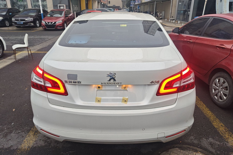 标致408 2014款 1.8L 自动豪华版车身外观6