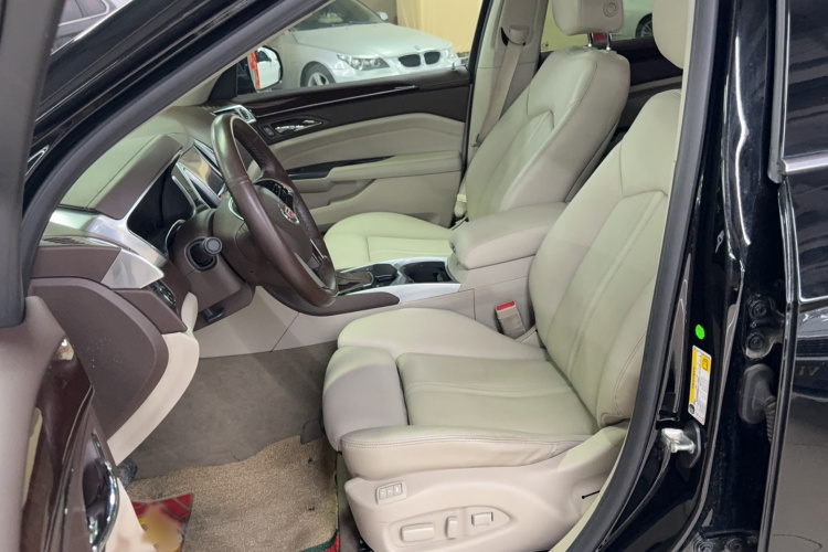 凯迪拉克SRX 2013款 3.0L 精英型局部细节19