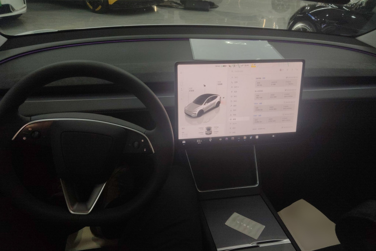 特斯拉 Model Y 2025款 后轮驱动 首发版中控内饰12