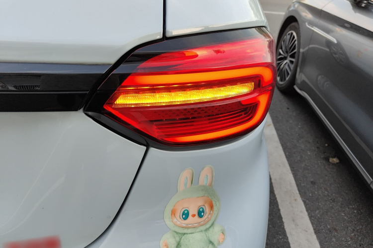 零跑汽车 零跑T03 2024款 403舒享版车身外观9