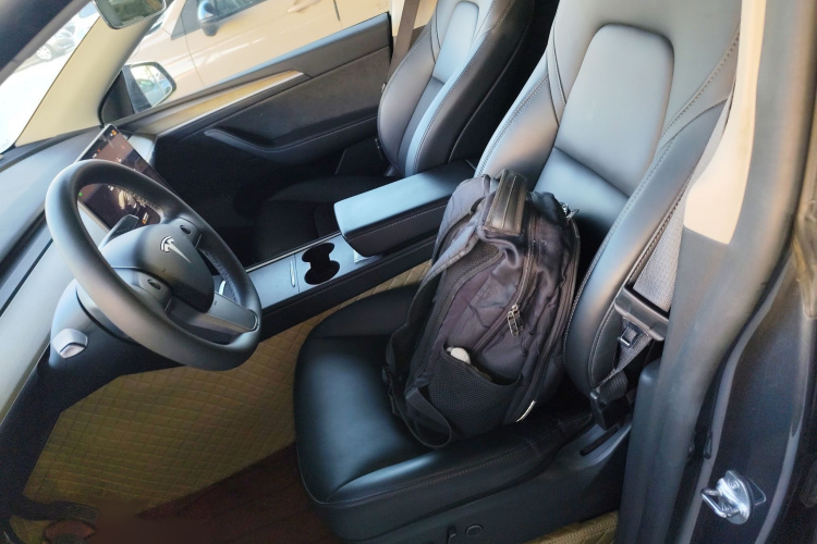 特斯拉 Model Y 2022款 后轮驱动版局部细节19