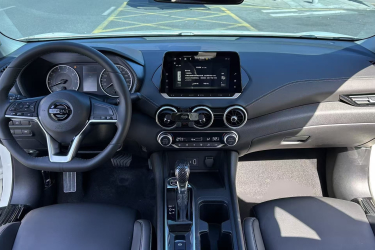 日产 轩逸 2022款 1.6L XL CVT悦享版中控内饰7005