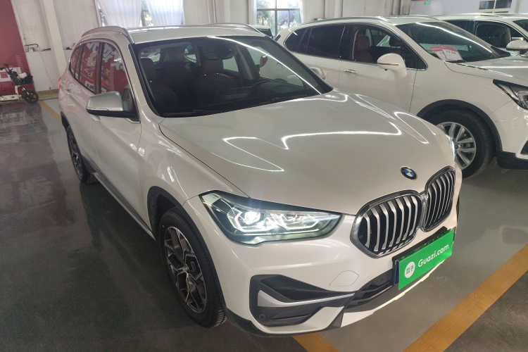 宝马X1 2022款 sDrive20Li 尊享型车身外观3