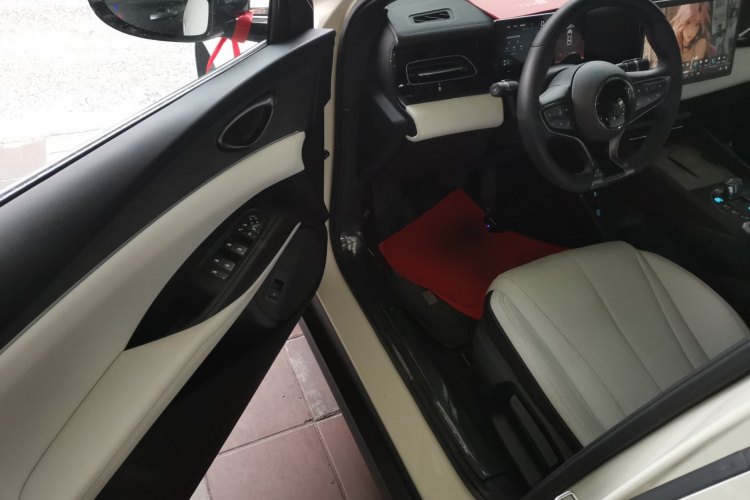 比亚迪 海豹06新能源 2025款 DM-i 智驾版 80KM豪华型中控内饰7003