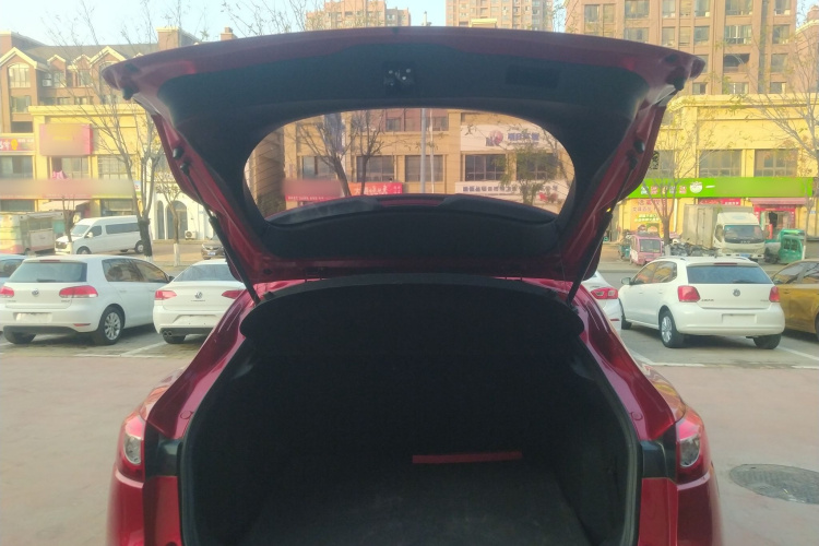 马自达CX-4 2018款 2.0L 自动两驱蓝天活力版 国V机舱底盘23