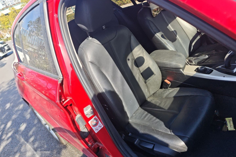 宝马1系(进口) 2015款 118i 领先型局部细节41