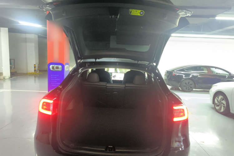 特斯拉 Model Y 2021款 Performance高性能全轮驱动版局部细节23