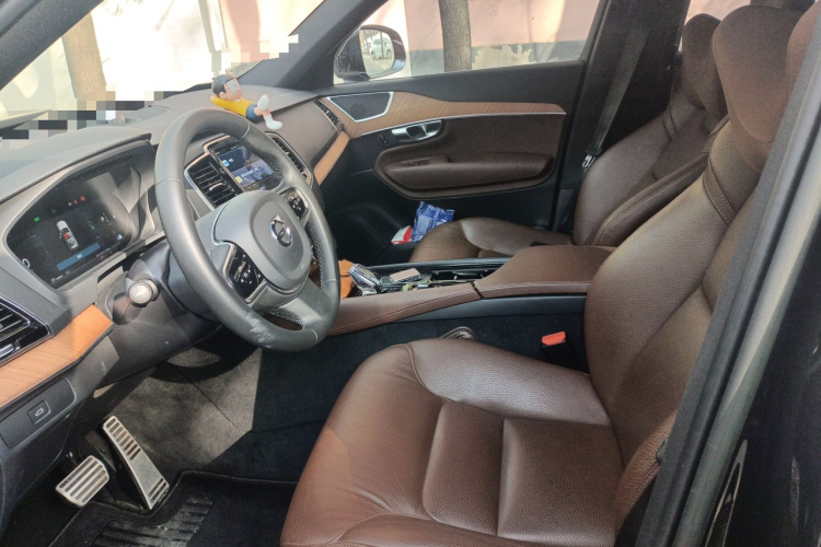 沃尔沃XC90 2023款 B6 智逸豪华版 7座中控内饰19