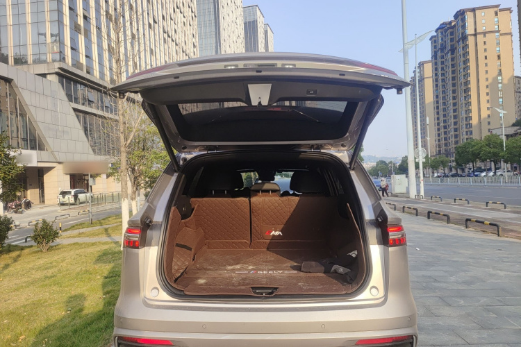 吉利汽车 星越L 2025款 2.0TD 自动行云版机舱底盘23