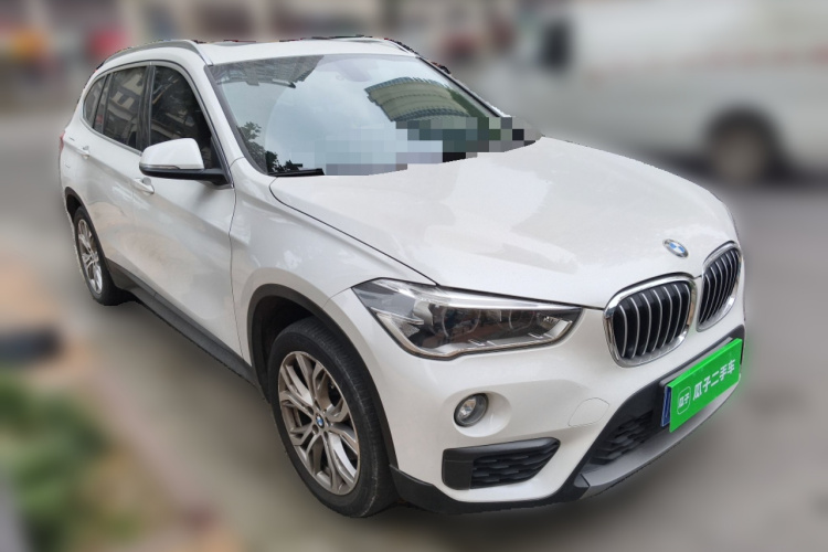 宝马X1 2018款 sDrive20Li 领先型车身外观6002