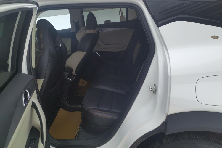 领克06 EM-P 2020款 PHEV Plus中控内饰21