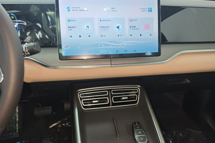 比亚迪 宋Pro新能源 2025款 第二代 DM-i 75KM超越型局部细节16