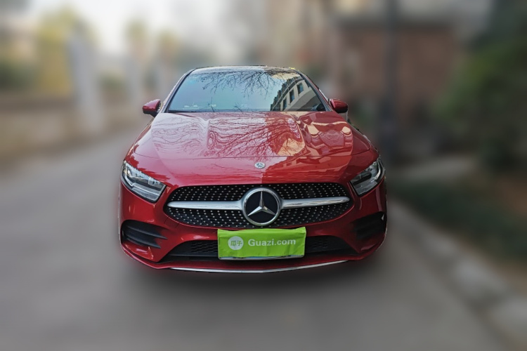 奔驰A级 2019款 改款 A 180 L 运动轿车车身外观6001