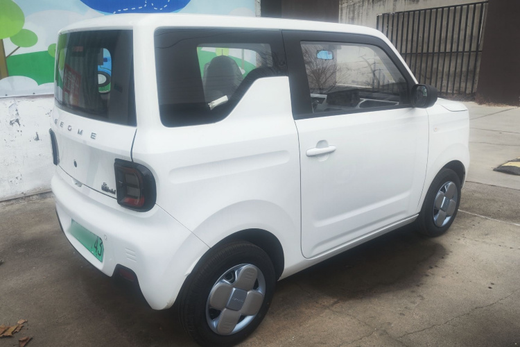 吉利银河 2024款 熊猫mini 200km 耐力熊车身外观6004