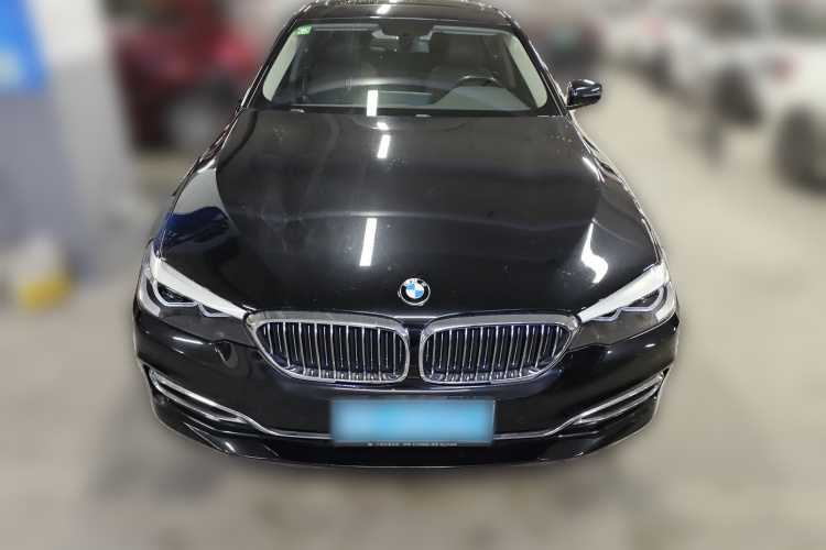 宝马5系 2019款 改款 525Li 豪华套装车身外观2