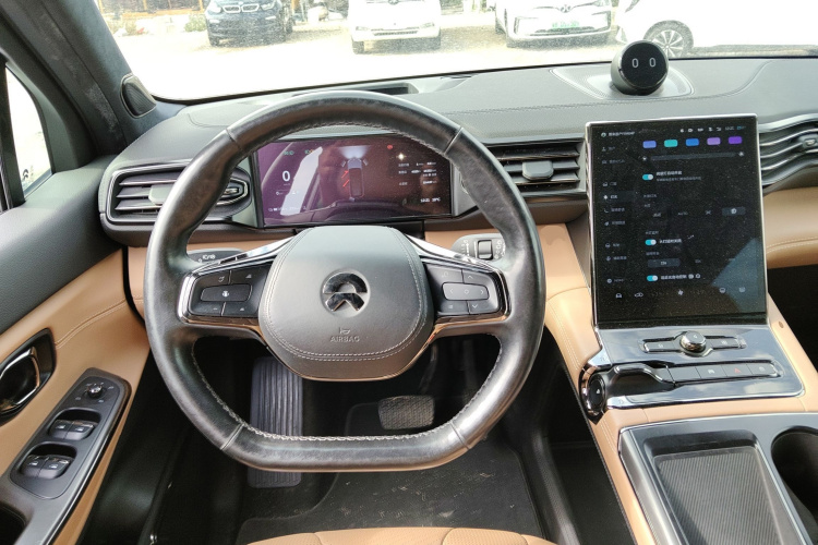 蔚来ES8 2020款 415KM 六座版中控内饰13