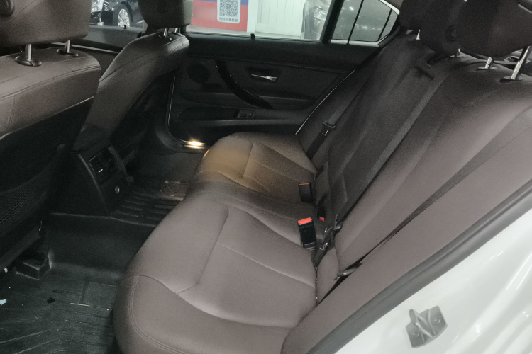 宝马3系 2018款 320Li 时尚型中控内饰21