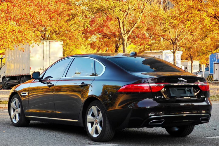 捷豹XFL 2020款 XFL 2.0T P200 两驱精英版车身外观6001