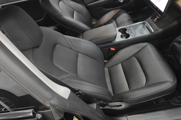 特斯拉 Model 3 2022款 后轮驱动版局部细节41