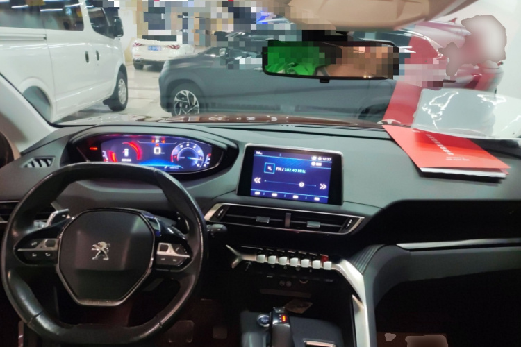 标致4008 2017款 350THP 精英版中控内饰12