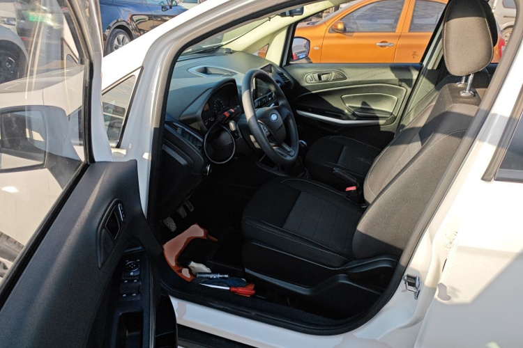 福特 翼搏 2018款 1.5L 手动精翼型中控内饰20