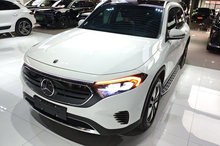 奔驰EQB 2022款 EQB 260车身外观1