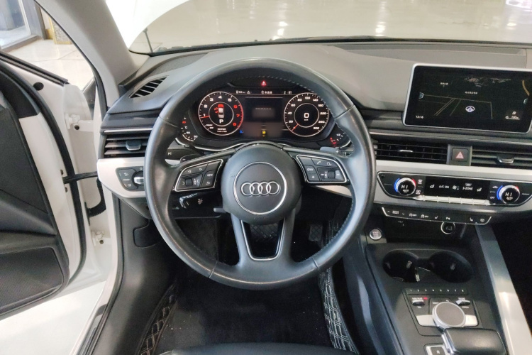 奥迪A4L 2018款 30周年年型 40 TFSI 时尚型局部细节13