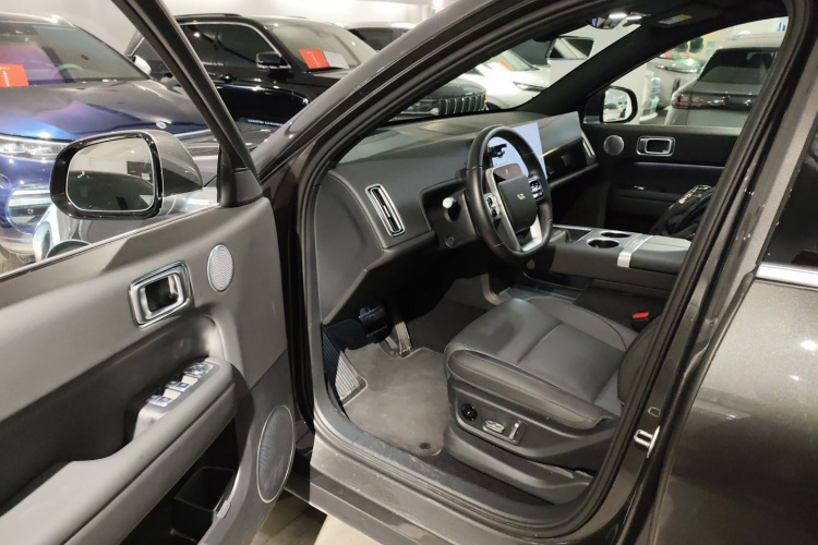 理想汽车 理想L6 2024款 Pro中控内饰20