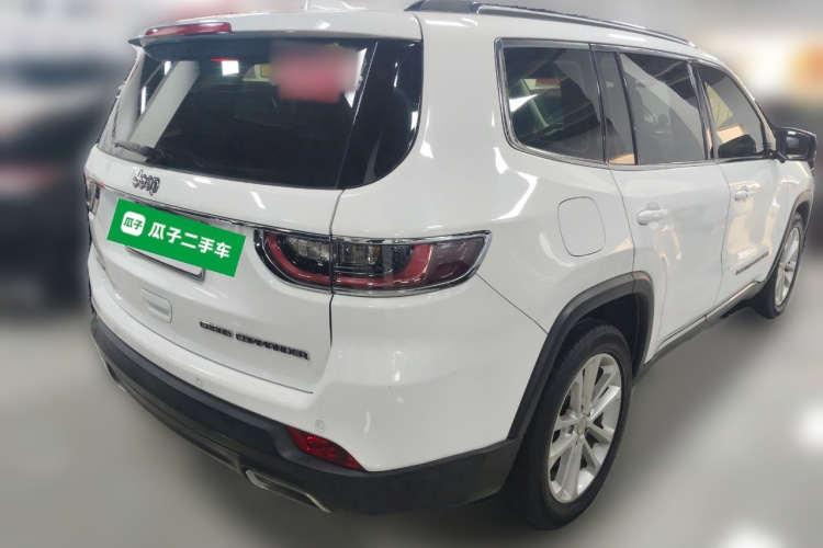Jeep 大指挥官 2020款 2.0T 两驱精英版车身外观7