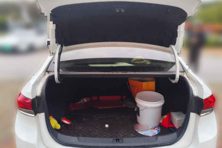 别克 英朗 2021款 改款 典范 1.5L 自动精英型中控内饰23