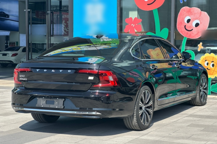 沃尔沃S90新能源 2022款 T8 E驱混动 智雅豪华版车身外观6007