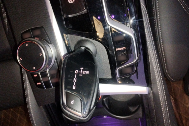 宝马5系(进口) 2022款 改款 530i M运动套装局部细节18