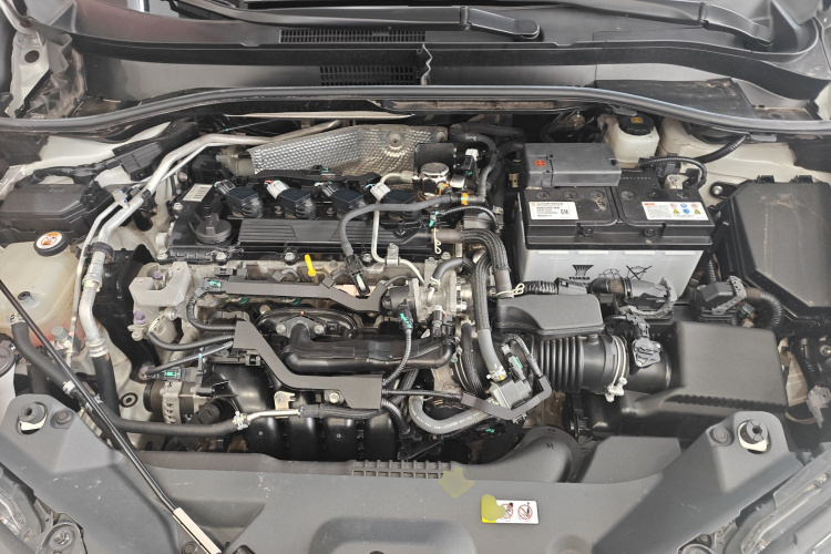 丰田C-HR 2021款 2.0L 豪华版机舱底盘24