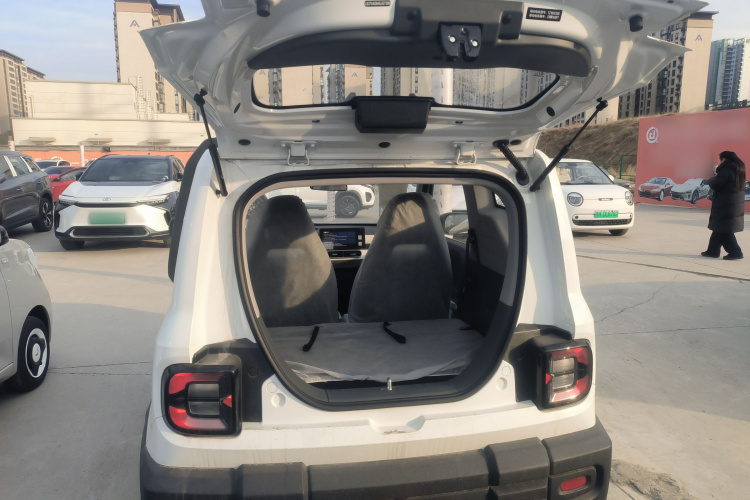吉利银河 2025款 210km 熊猫骑士机舱底盘23