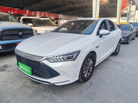 比亚迪 秦PLUS 2024款 荣耀版 DM-i 55KM领先型