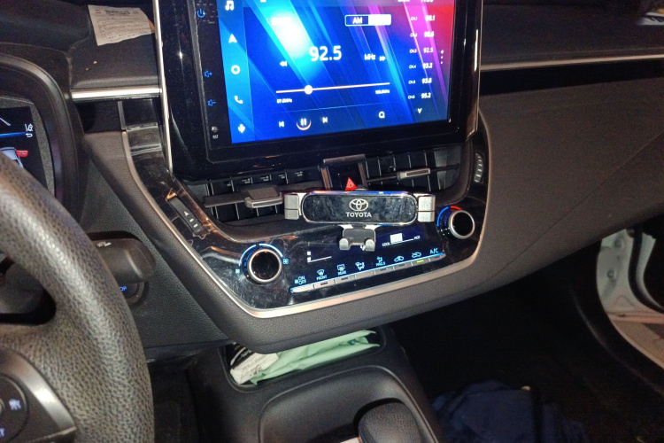 丰田 雷凌 2021款 185T CVT豪华版局部细节16