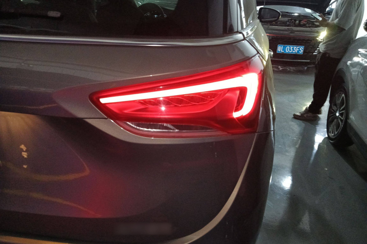 别克GL6 2019款 18T 6座互联豪华型 国VI车身外观6006