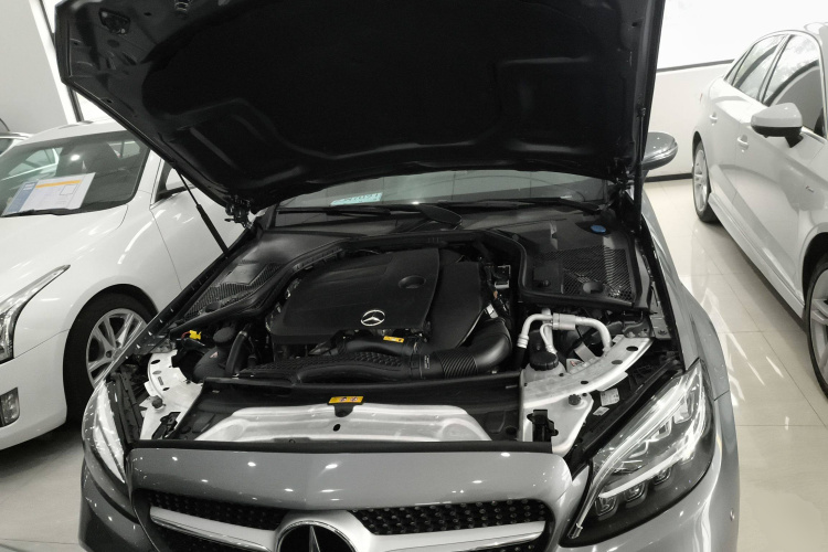 奔驰C级(进口) 2020款 C 260 轿跑车机舱底盘24